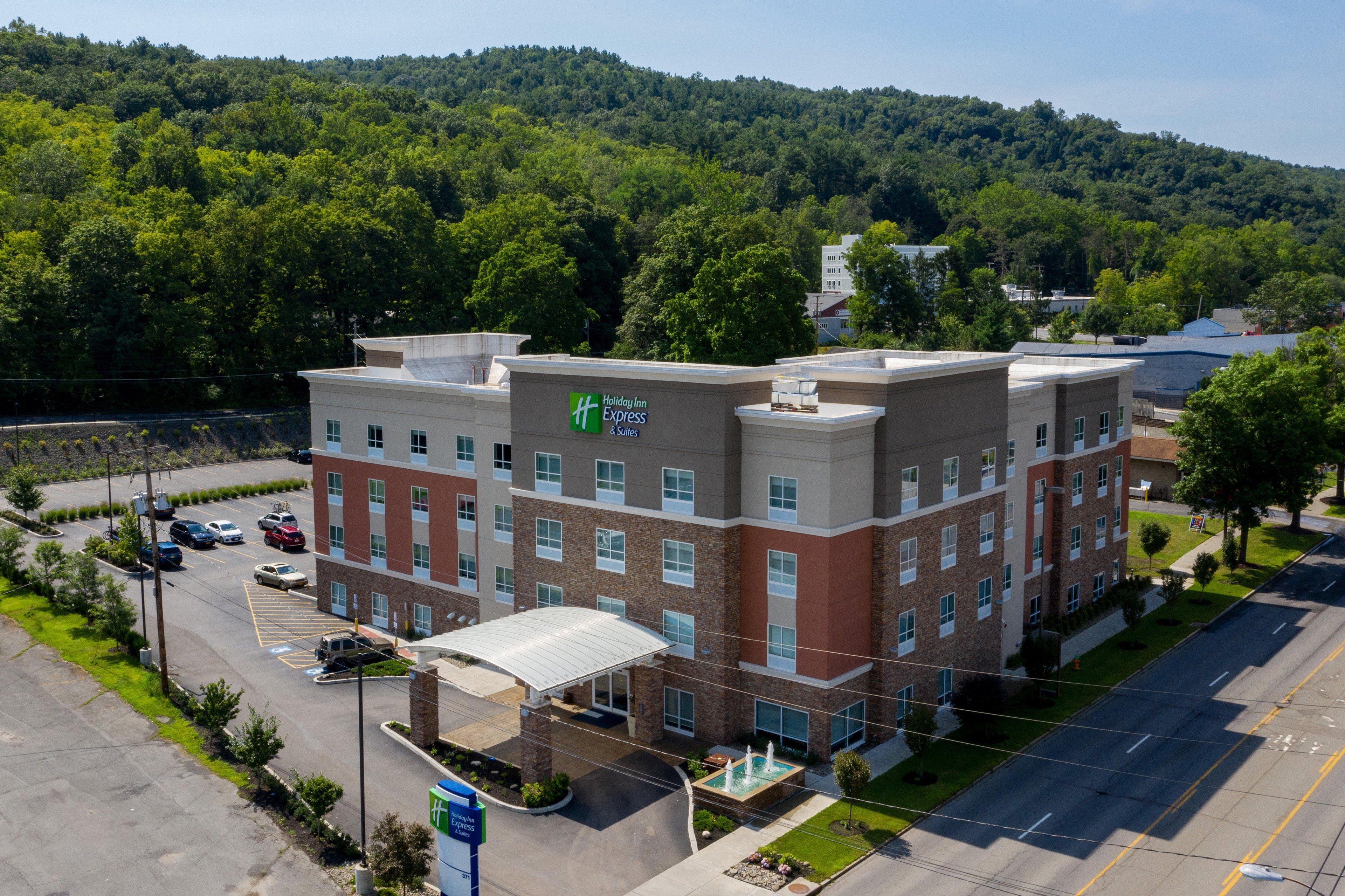 Holiday Inn Express & Suites Ithaca By Ihg Экстерьер фото